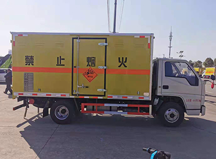 铁东爆破器材运输车技术升级与安全合规新趋势